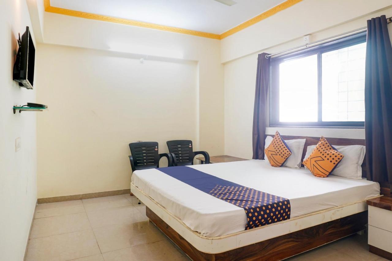 Spot On 78701 Gaurav Hotel