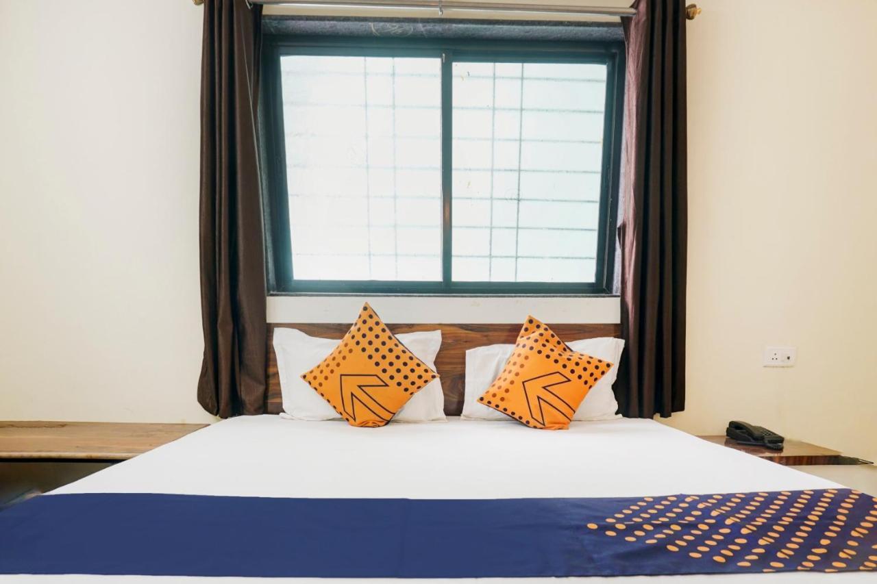 Spot On 78701 Gaurav Hotel 2*